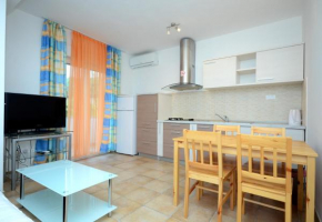 A2 - apt with 2 balconies 5 min walking to beach